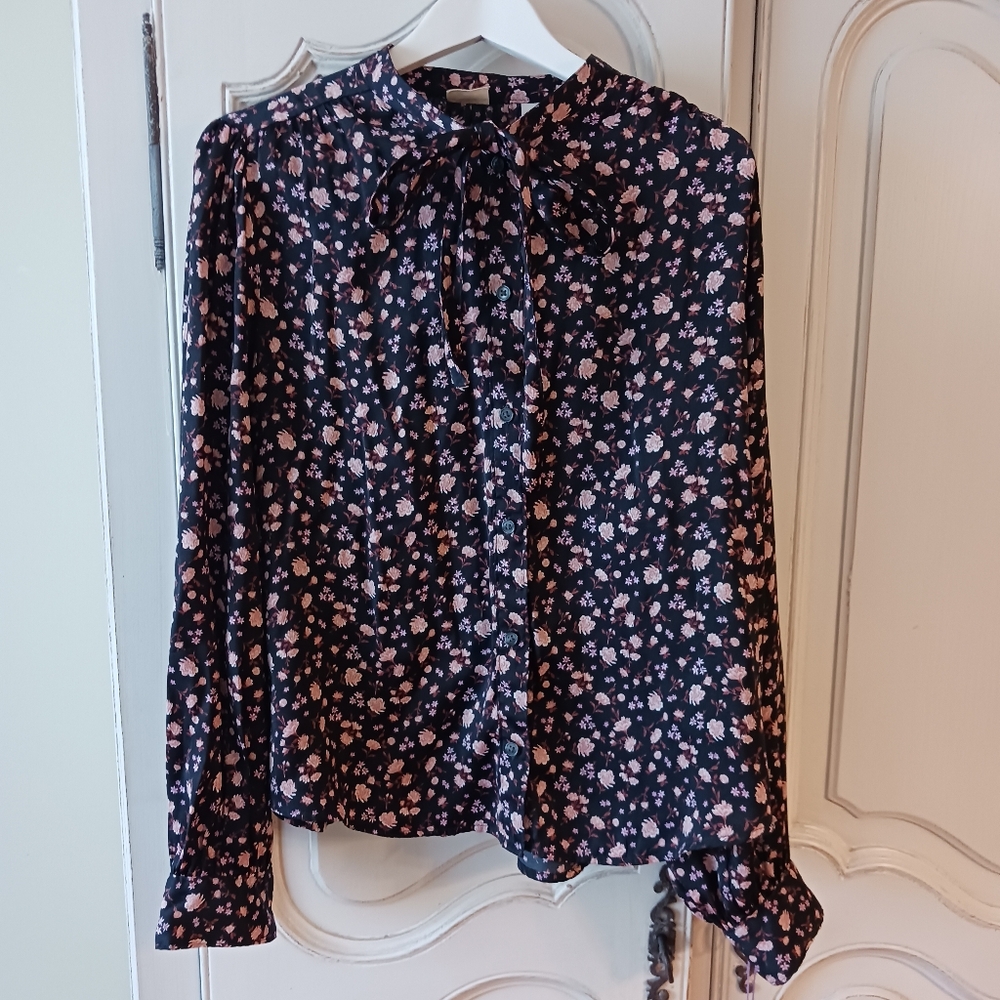 Levi's Floral Tie Neck Blouse